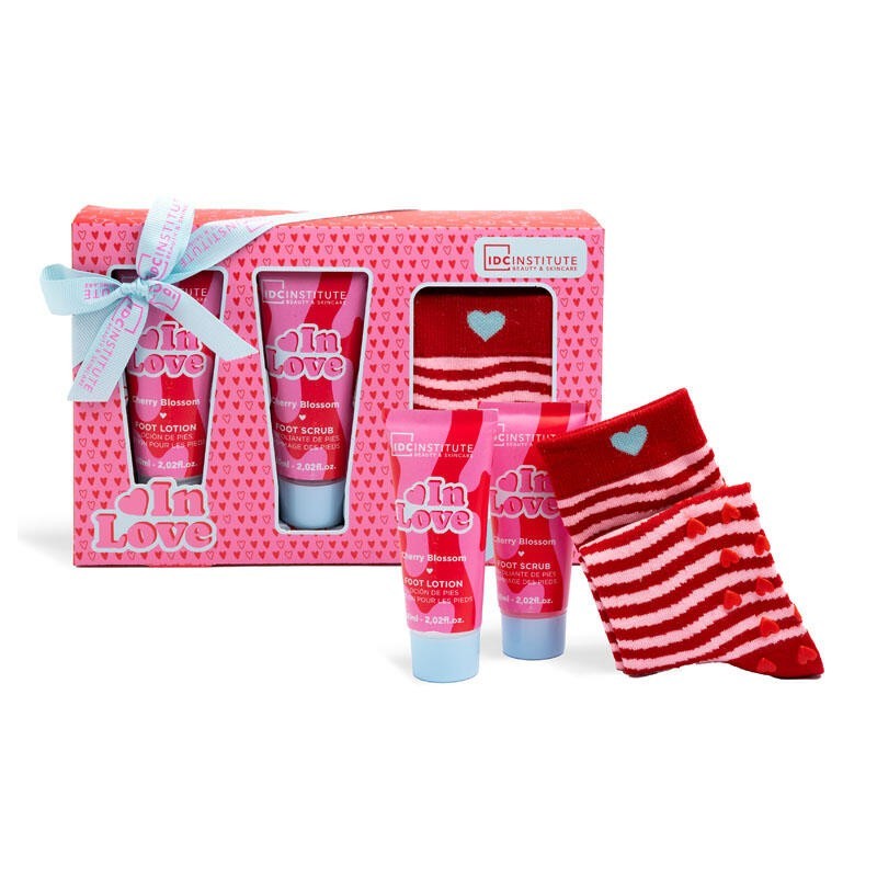 Pack regalo 3 piezas cuidado de pies: loción para pies-exfoliante para pies y calcetines in love -IDC-42209-IDC Institute